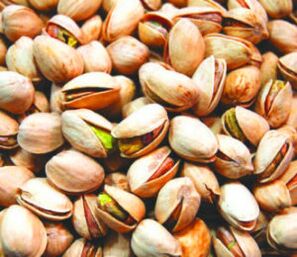 Pistachios are nuts that have a good effect on sweating in men.