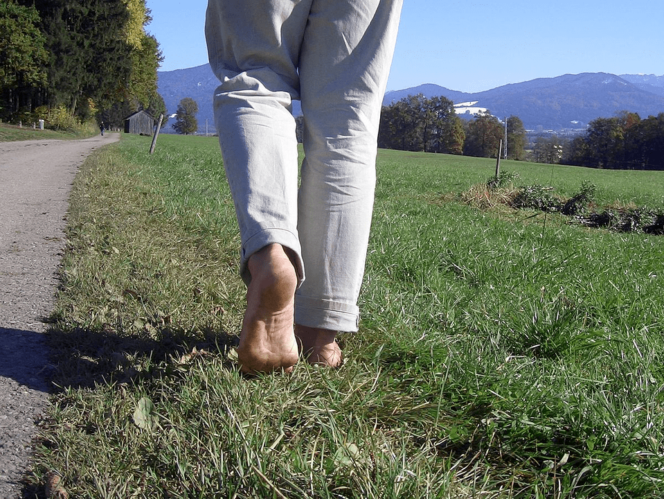 walking barefoot is good for power